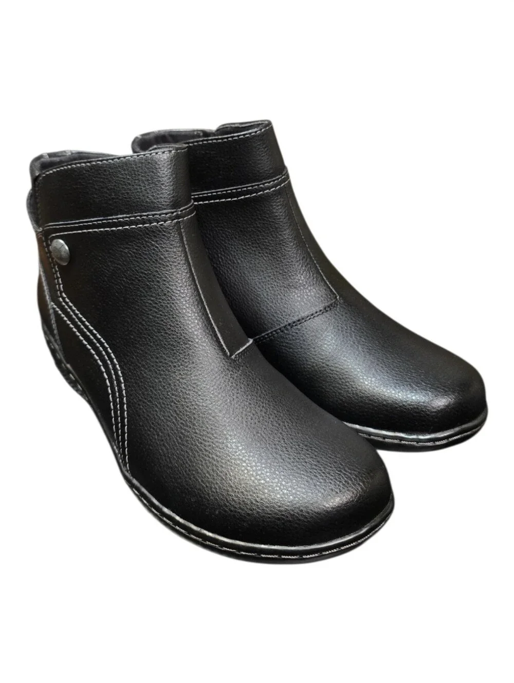 Clarks Collection Ashland Mabel Black Tumbled Leather Ankle Boots